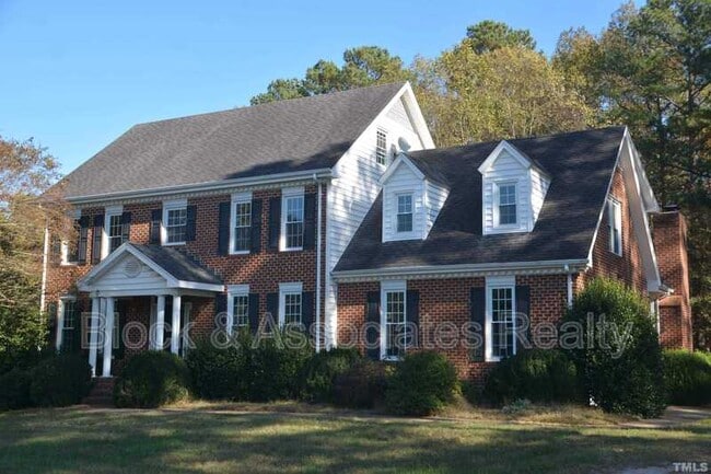 Building Photo - 3804 W Cornwallis Rd