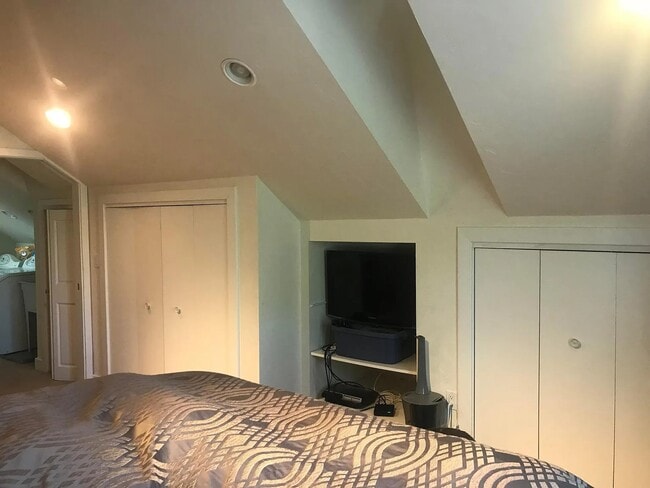 master bedroom - 3431 Pleasant Ave