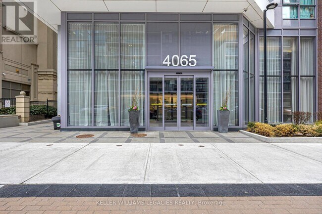 Photo du bâtiment - 4065-4065 Confederation Pkwy
