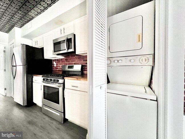 Building Photo - 2915 Georgia Ave NW