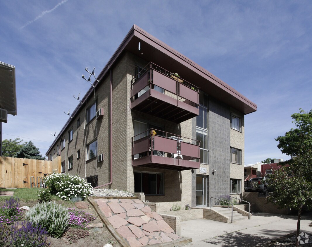 Primary Photo - 1269 Marion St