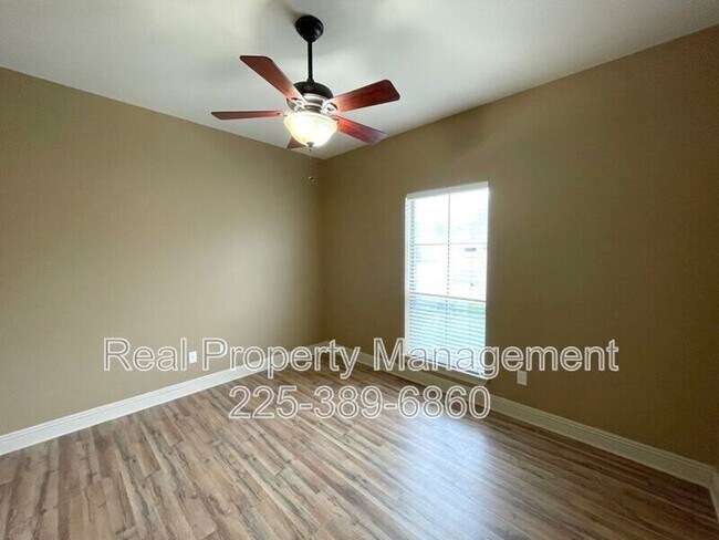 Foto del edificio - 12328 Dutchtown Villa Dr