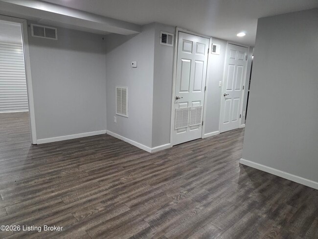 Building Photo - 1209 Durrett Ln