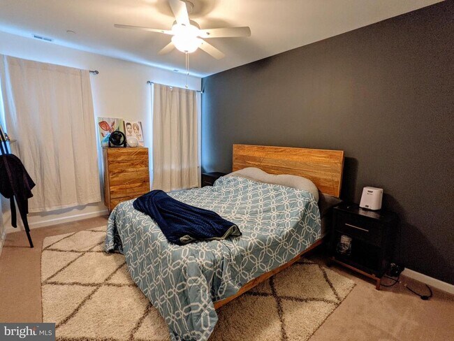 Foto del edificio - 4409 Driftwood Dr
