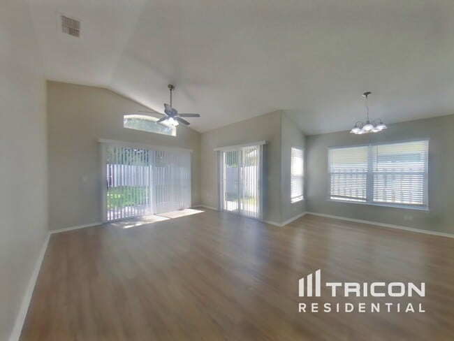 Building Photo - 1305 Timberbend Cir