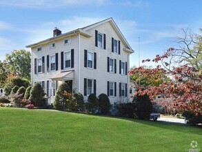 Building Photo - 257 Park Ave