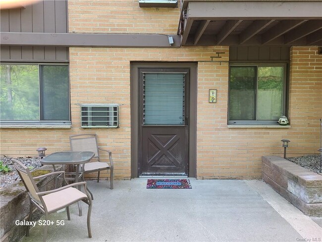 Foto del edificio - 10 Oakwood Terrace