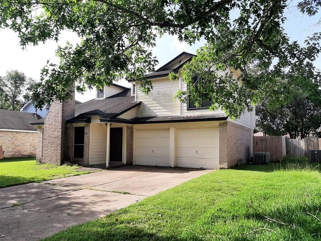 Building Photo - 16807 Rockstone