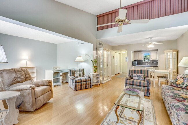 Building Photo - 2534 Boundbrook Dr S