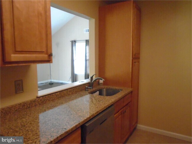Foto del edificio - 114 Andover Pl