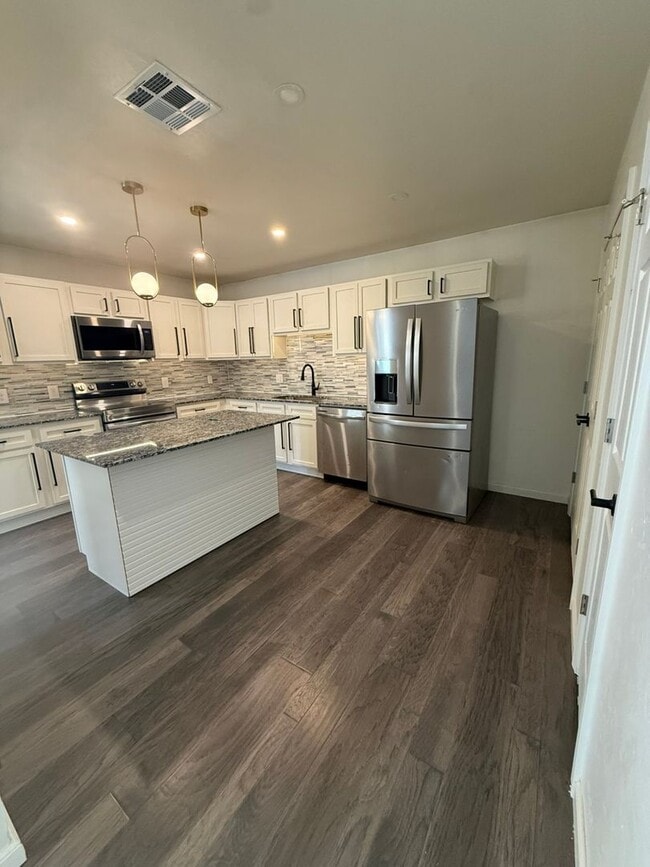 Foto del edificio - 4200 NW 15th St