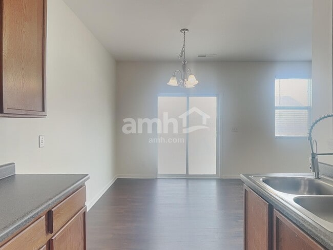 Foto del edificio - 1026 Skillbeck Rd