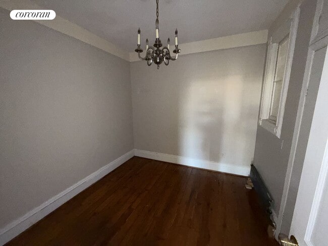 Building Photo - 715 Sackett St