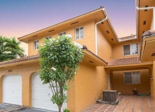 Building Photo - 7579 NW 174th Terrace