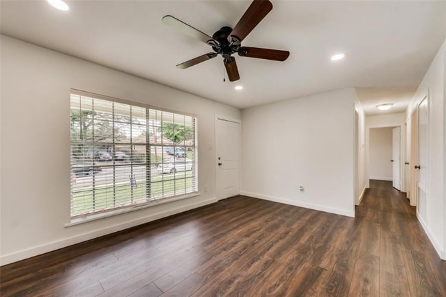 Building Photo - 1110 Wycliff Dr