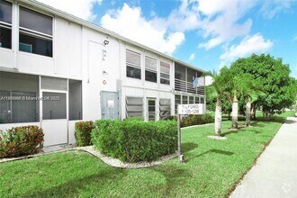 Building Photo - 111 Tilford F