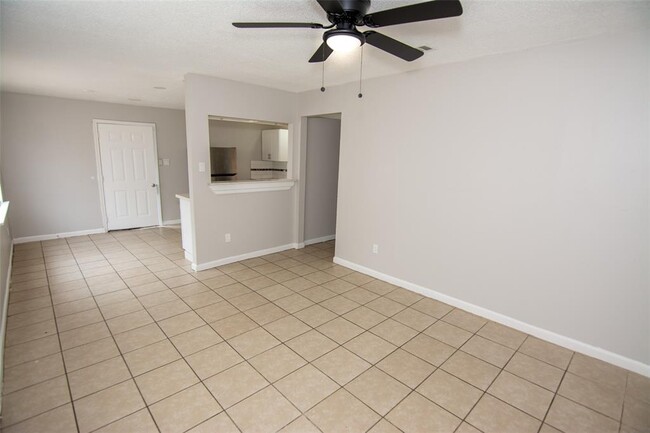 Foto del edificio - 1661 Northwood St