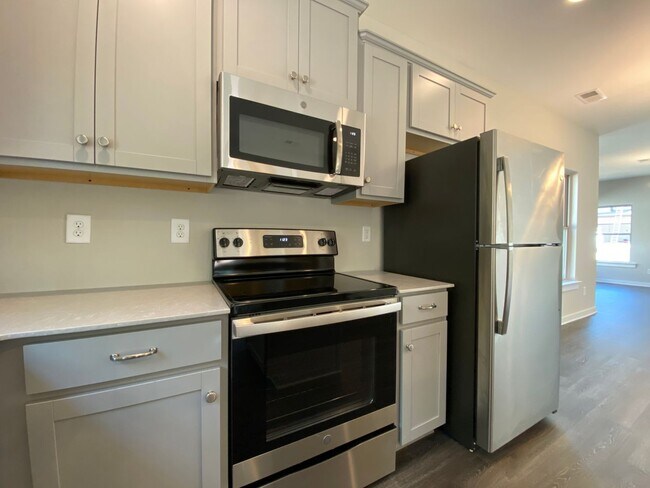 Foto del edificio - Home for rent in Clay, AL!!! Available Now...