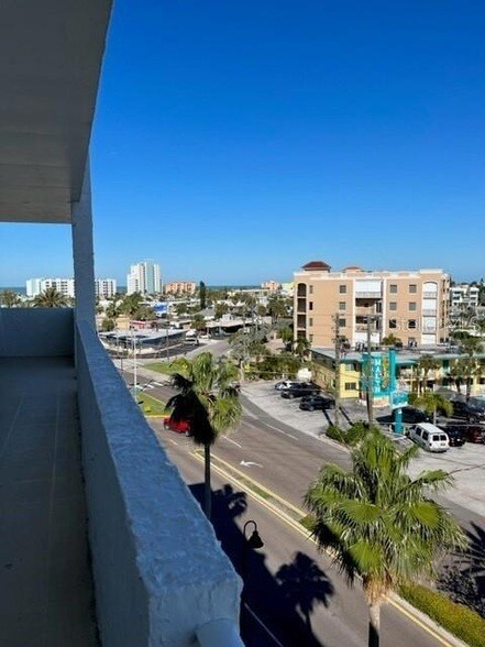 Foto del edificio - 285 107th Ave