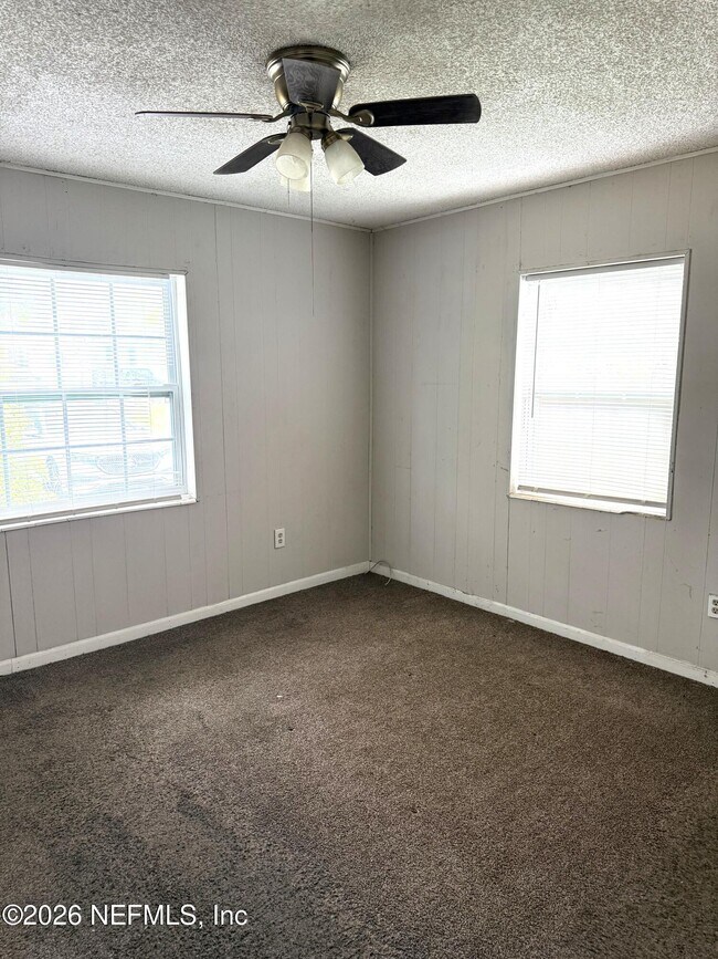 Foto del edificio - 1043 Seba St