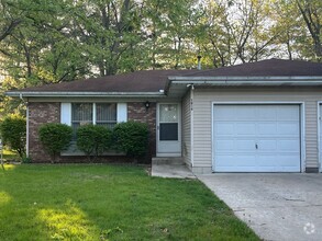 Building Photo - 1816 College Manor Dr