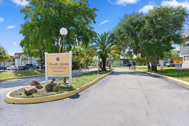 Building Photo - 7831 S Colony Cir