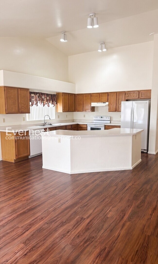 Foto del edificio - 931 W Antelope Creek Way