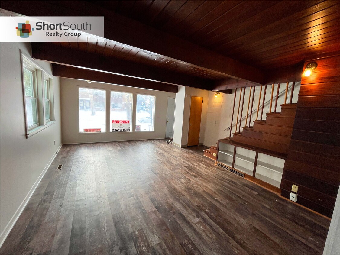 Foto principal - 917 Maybelle St NE