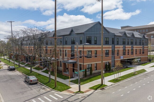 Building Photo - Belknap Place