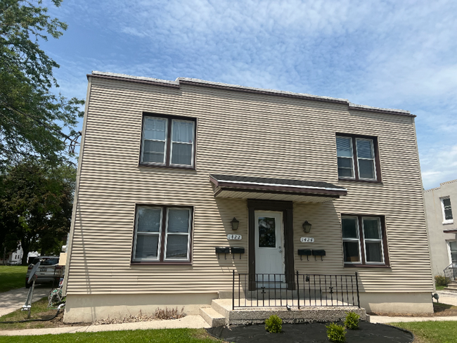 Foto del edificio - 1422 N 8th St