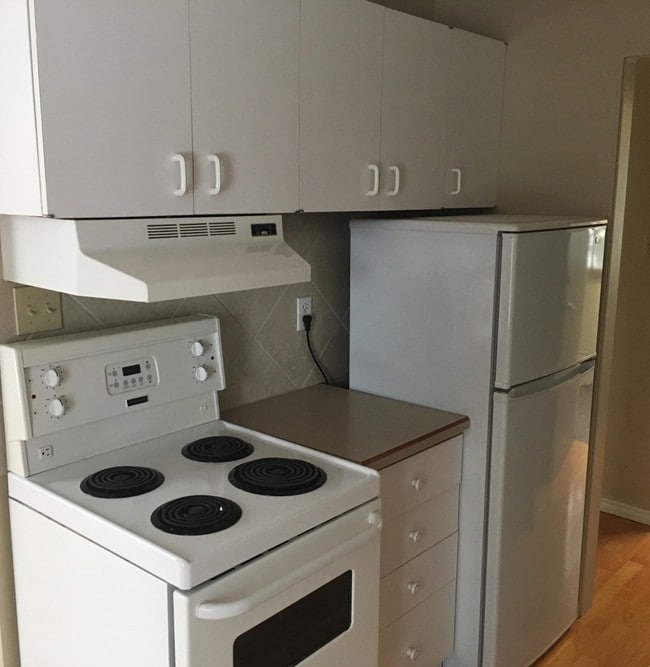  - 28 Grandin Crescent