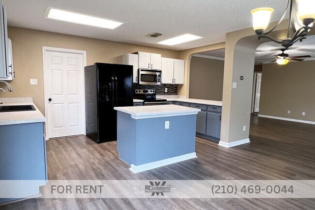 Building Photo - 4535 Oakfield Way