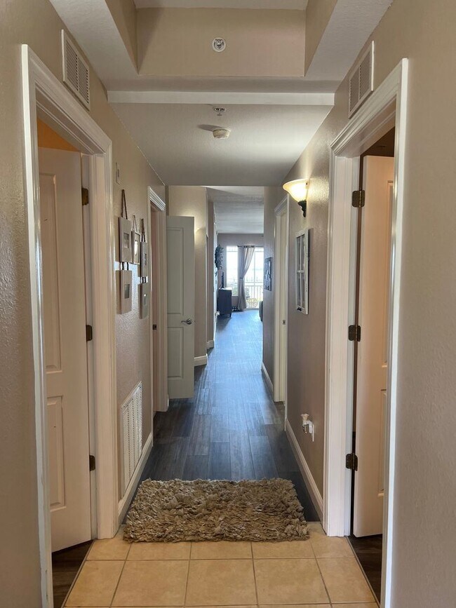 Building Photo - 3 br, 2.5 bath House - 5114 Melbourne St #...