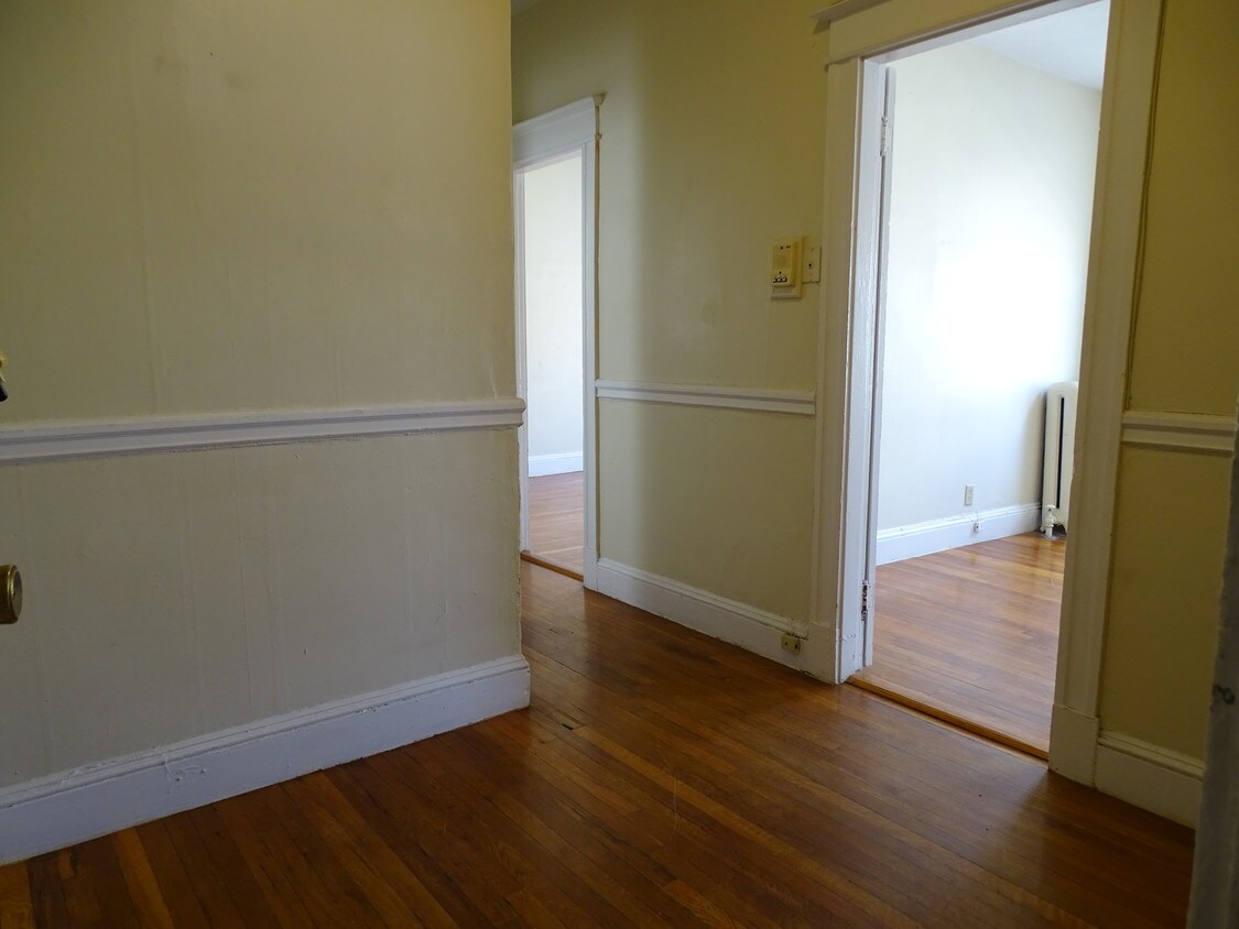 Foto principal - 221 Kelton St