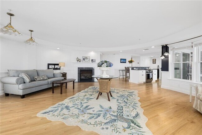 Building Photo - 53 Conanicus Ave