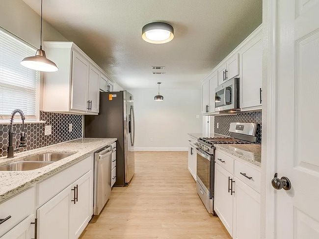 Foto del edificio - 7825 Standley St