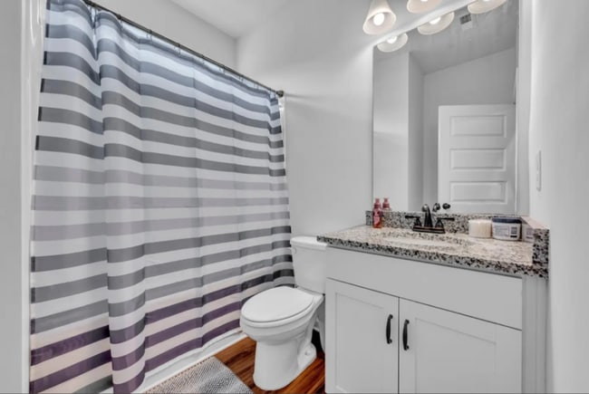 Foto del edificio - 13905 Hickory Brk Rd