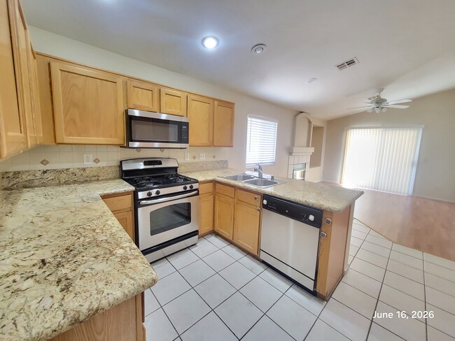 Building Photo - 4523 Sparwood Dr