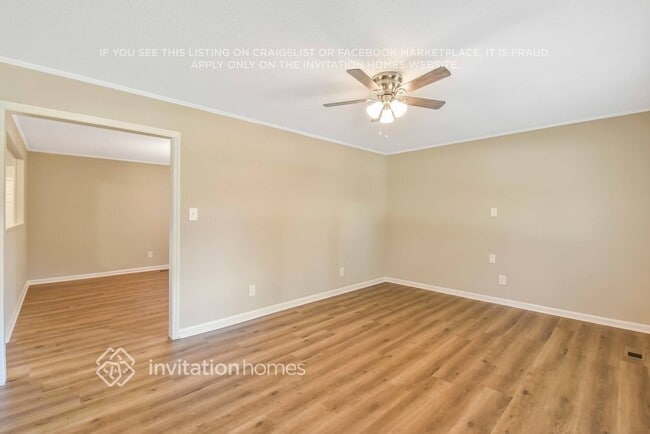 Building Photo - 1824 Hollandale Dr