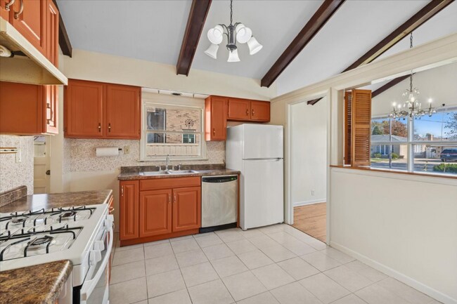 Foto del edificio - 8538 Mango Ave