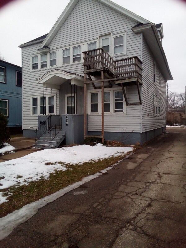 60206012 12th Ave Unit 4, Kenosha, WI 53143 Room for Rent in Kenosha