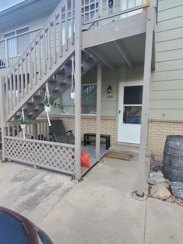 Primary Photo - Very Cute 2 Bedroom 1 Bath Condo in Longmo...