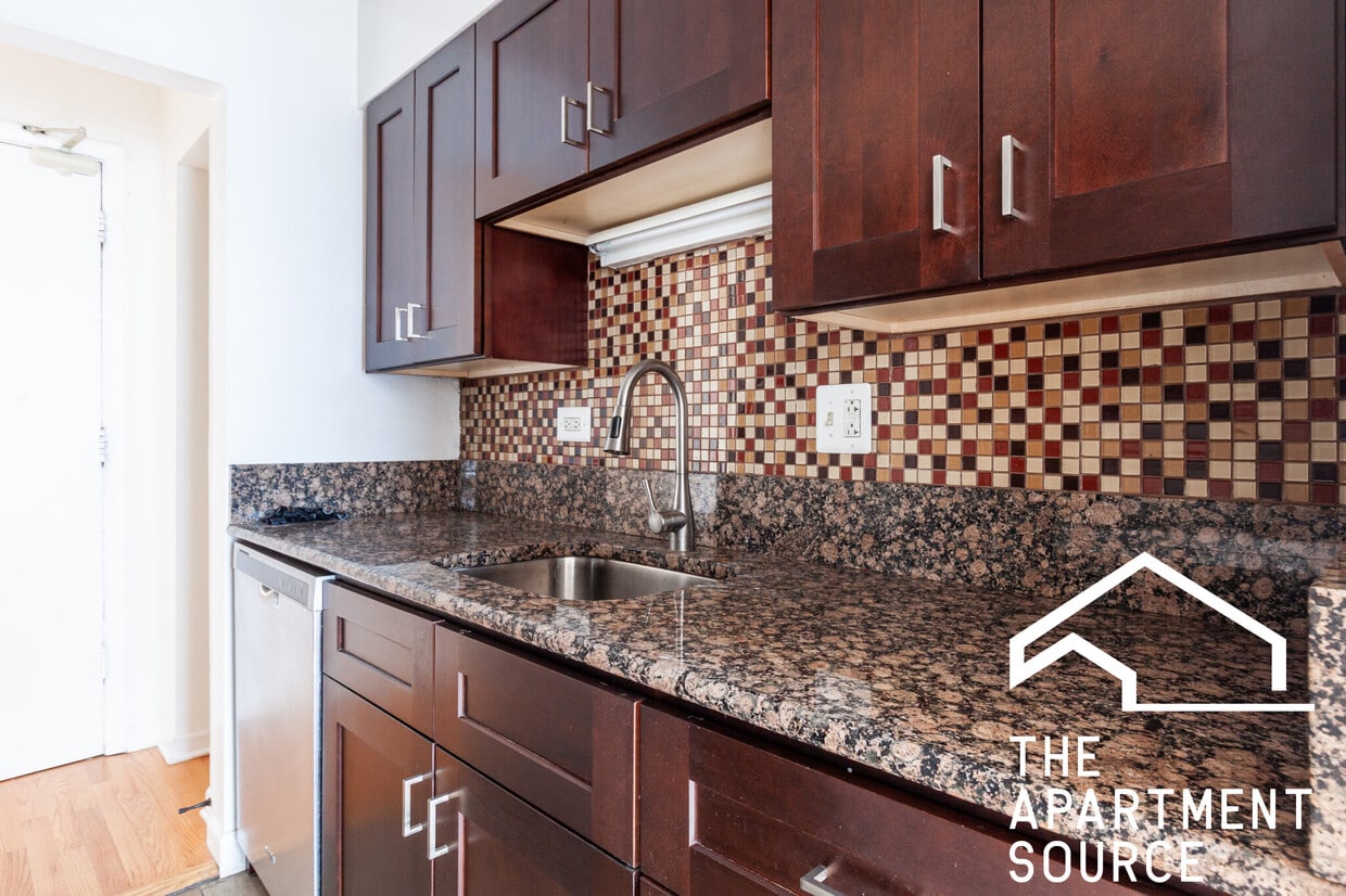 Photo - 3710 North Pine Grove Ave. Unit 313