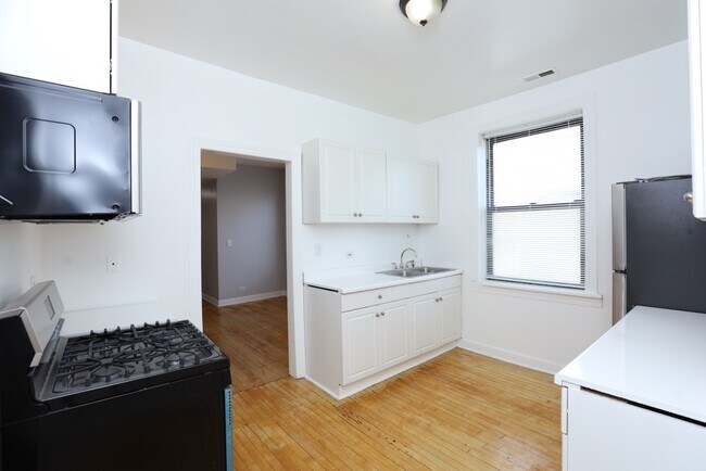 Foto del edificio - 4746 S Woodlawn Ave