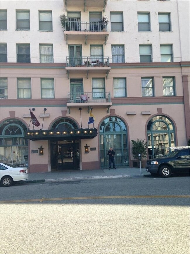 Building Photo - 455 E Ocean Blvd