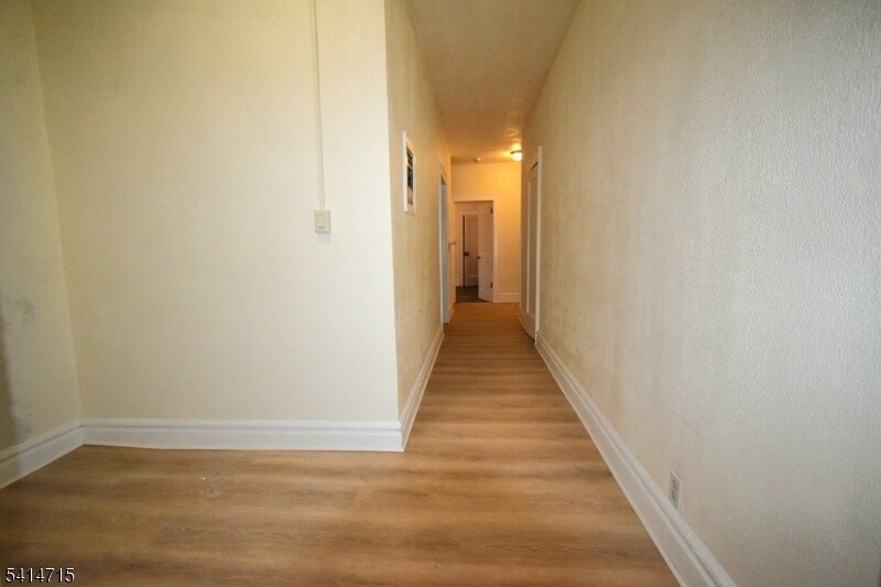 Foto del edificio - 148 Chancellor Ave