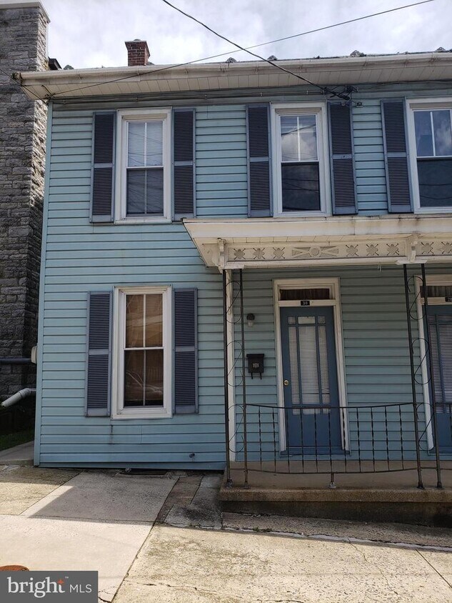 30 E Orange St, Shippensburg, PA 17257 House Rental in Shippensburg