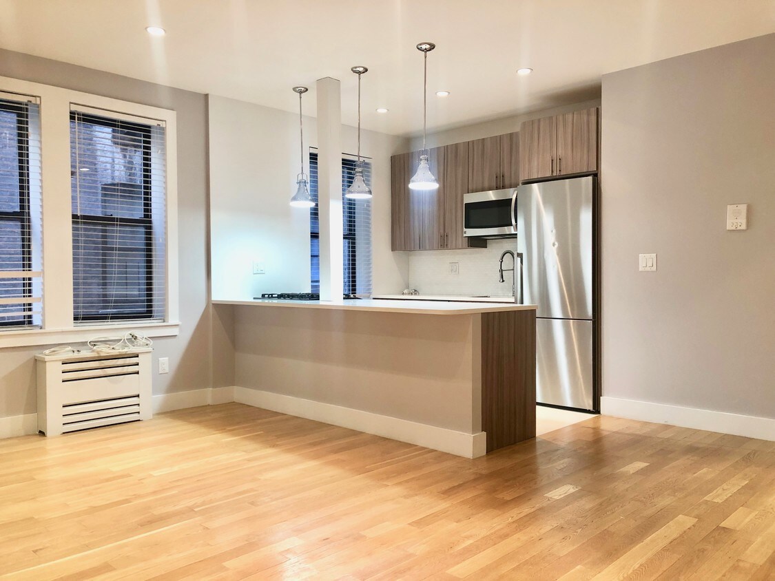 Primary Photo - 610 W 136th St