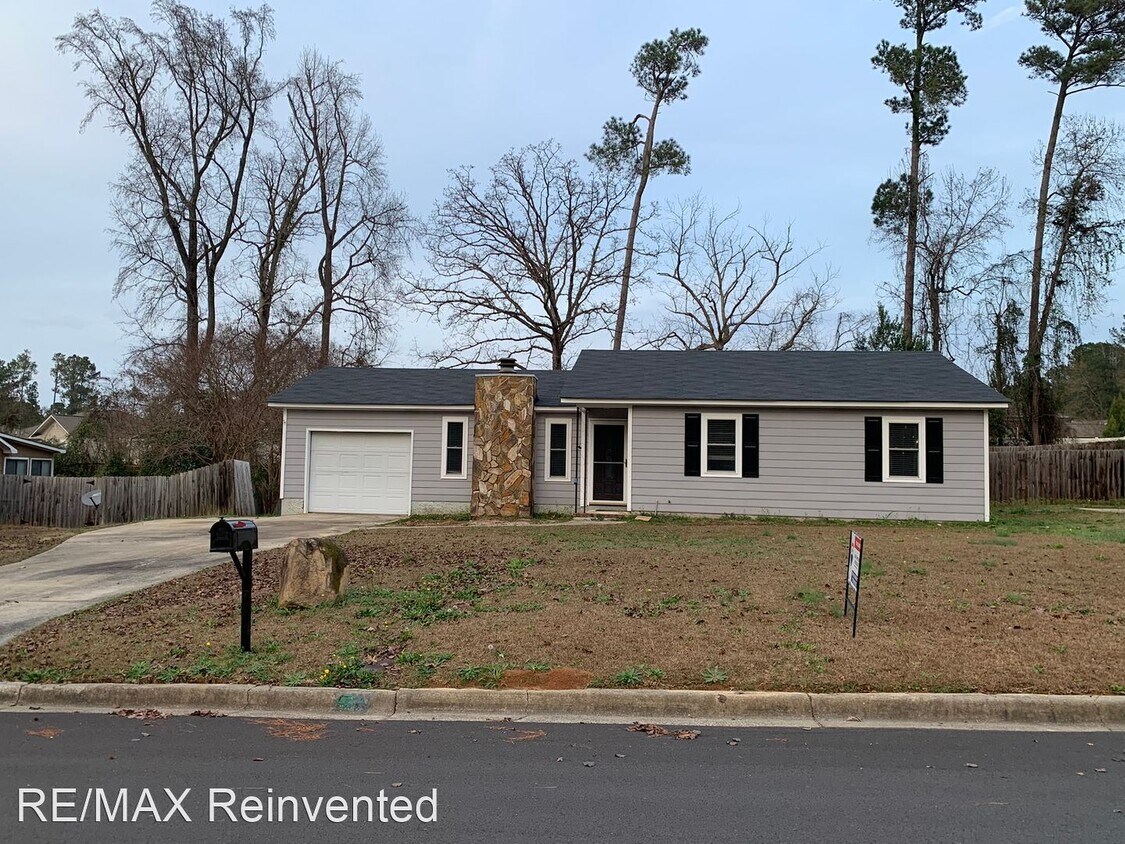 Foto del edificio - 3 br, 2 bath House - 3731 Pine Ridge Run