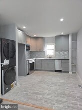 Building Photo - 5354 Woodland Ave